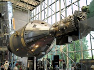 423931799 National Air and Space Museum, Apollo-Soyuz